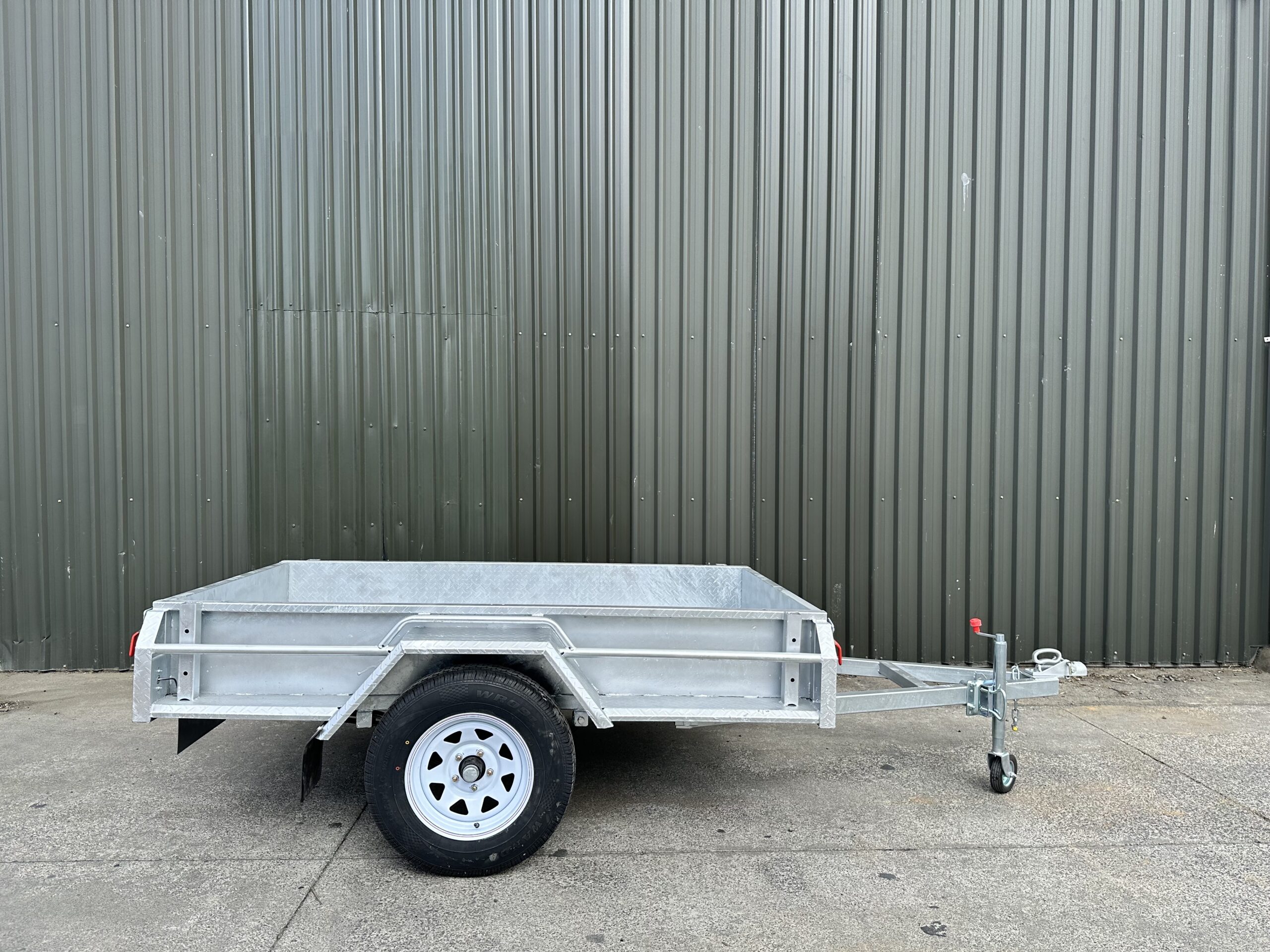 Single 7ft by 4ft Tipping Trailer | Lucca Trailers