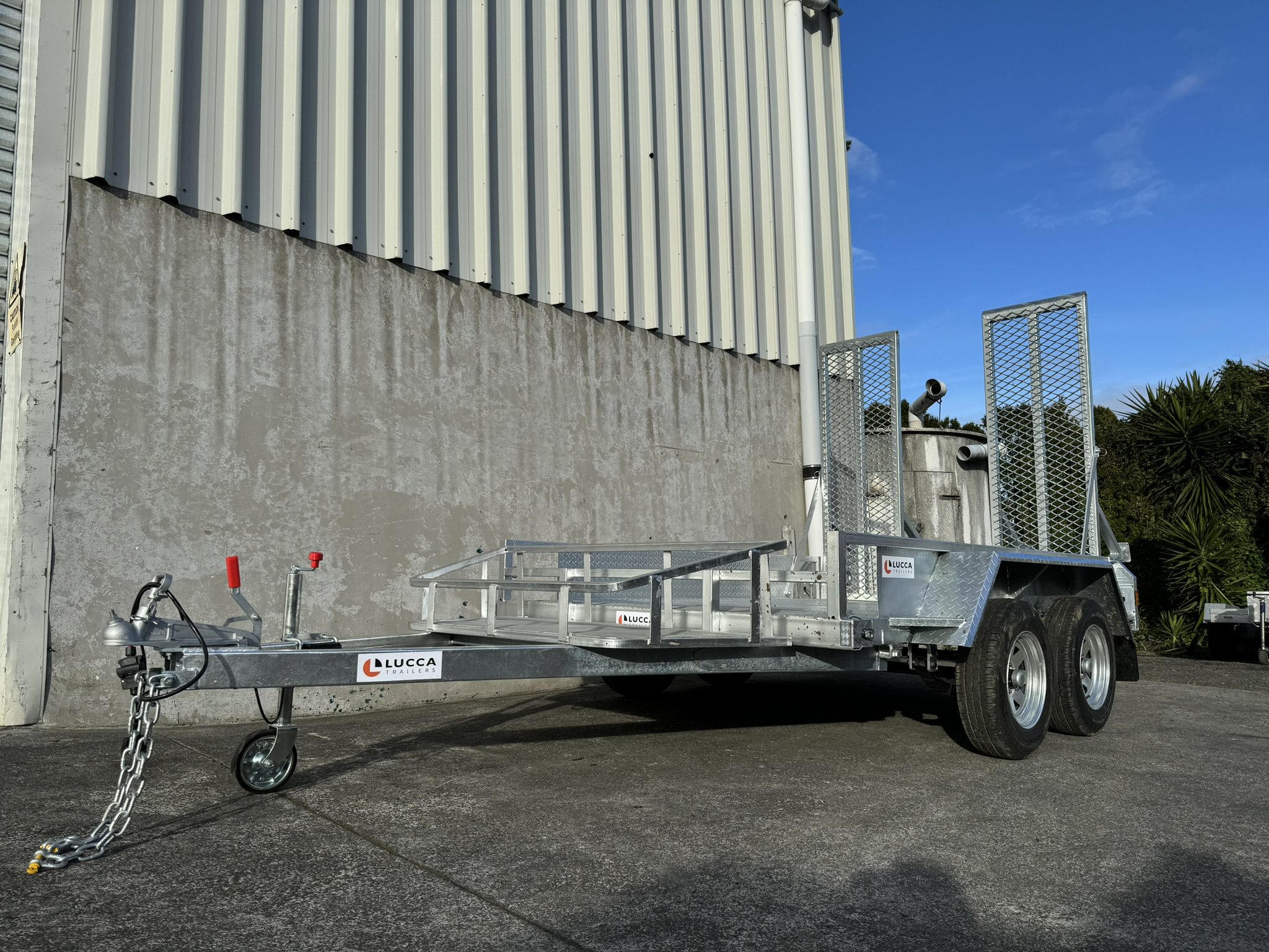 8ft x 5ft Tandem Axle Digger Transporter – Baby Dino George | Lucca Trailers