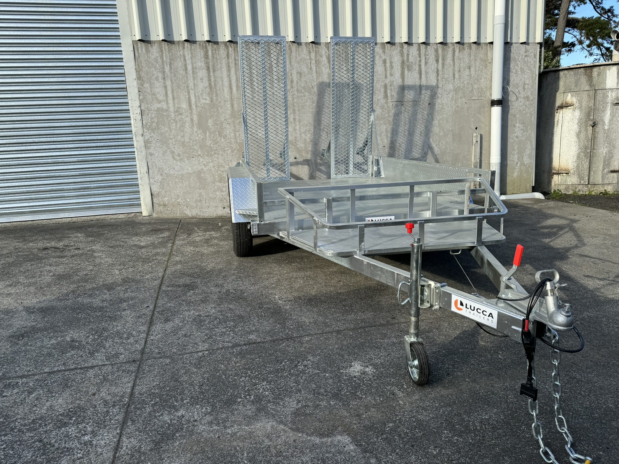 8ft x 5ft Tandem Axle Digger Transporter – Baby Dino George | Lucca Trailers