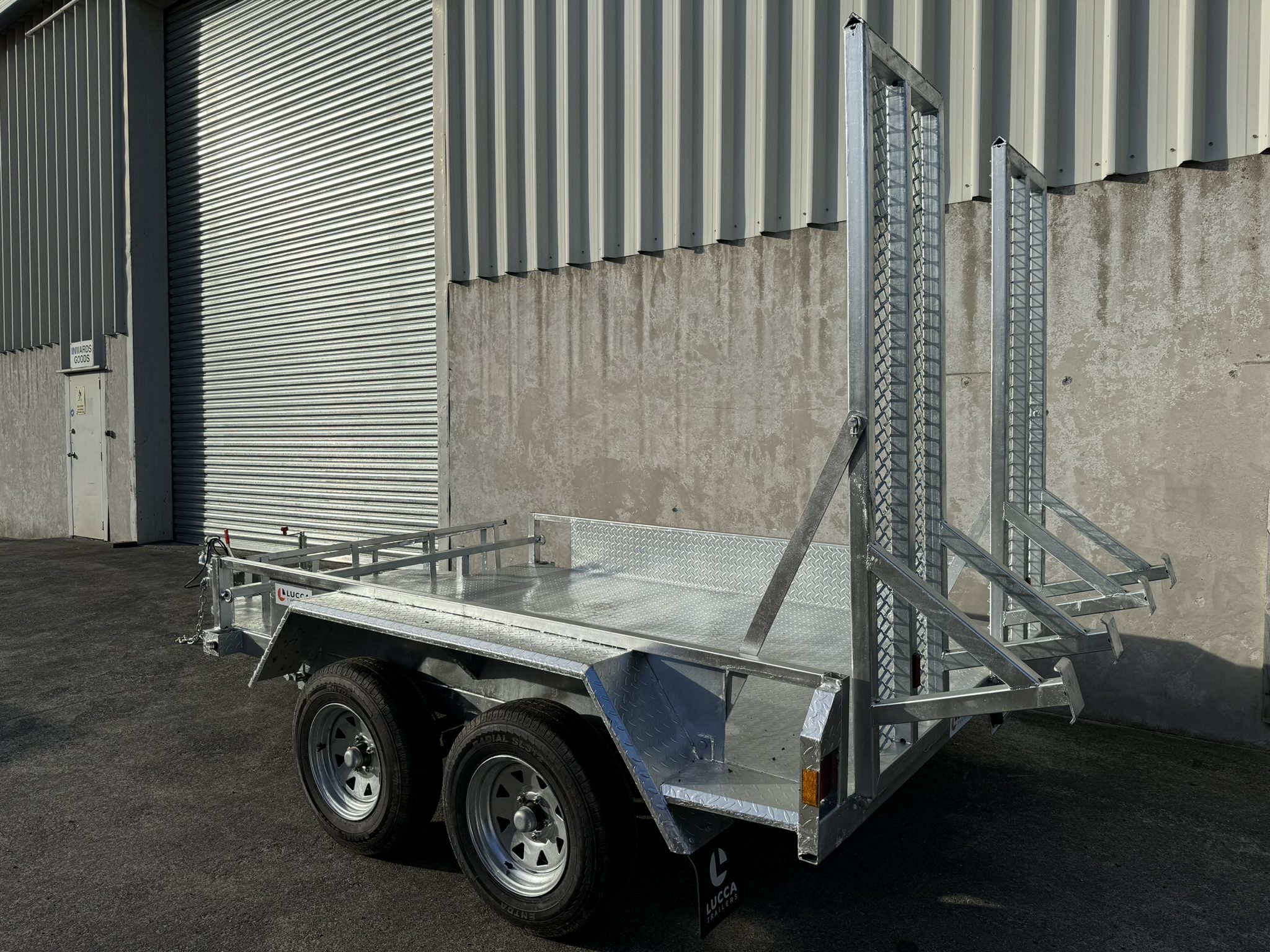8ft x 5ft Tandem Axle Digger Transporter – Baby Dino George | Lucca Trailers