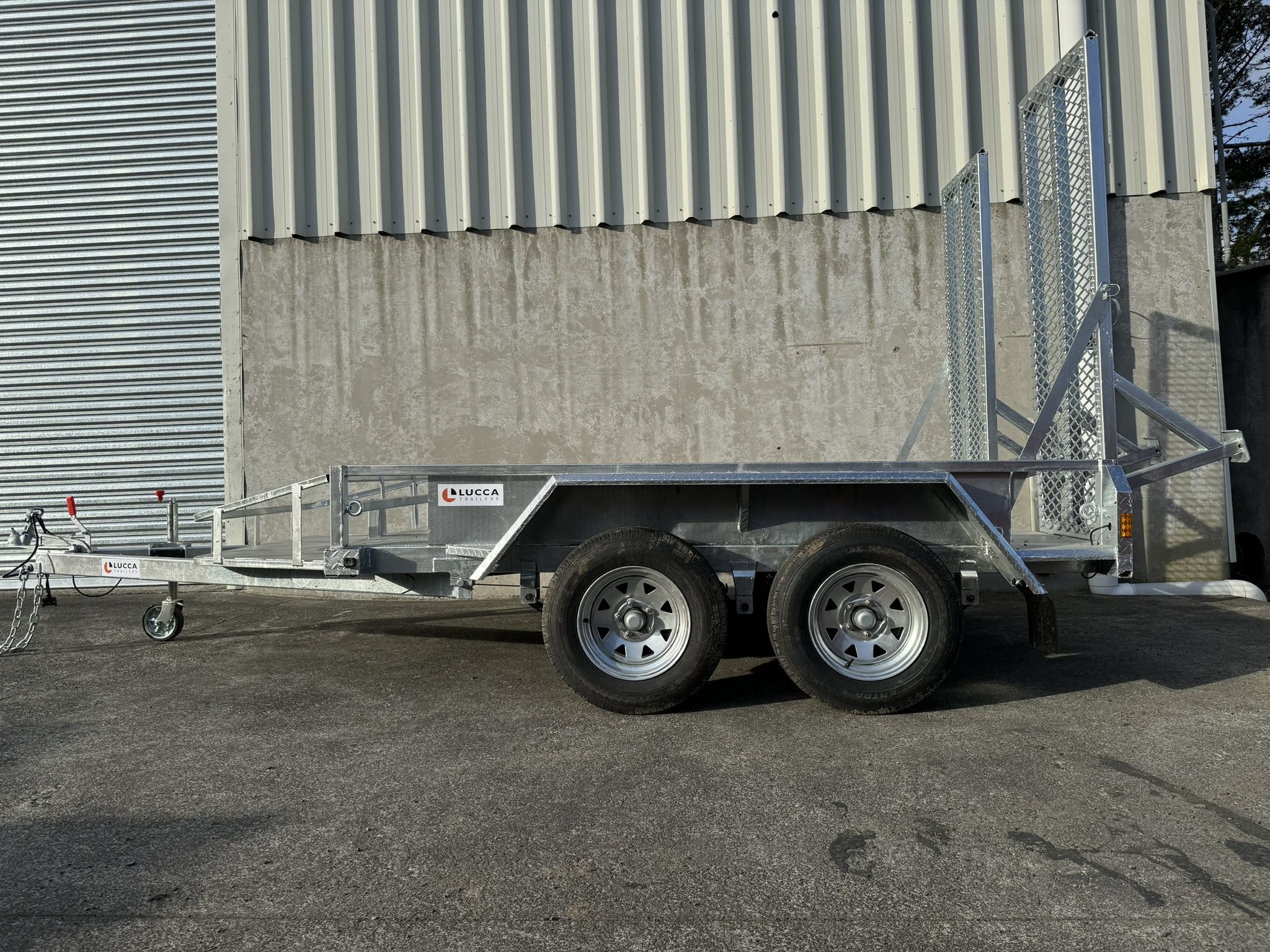 8ft x 5ft Tandem Axle Digger Transporter – Baby Dino George | Lucca Trailers