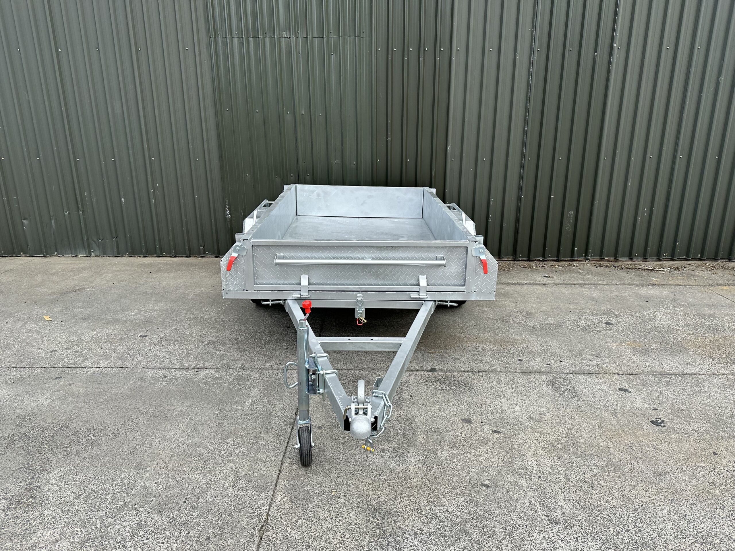 Single 7ft by 4ft Tipping Trailer | Lucca Trailers