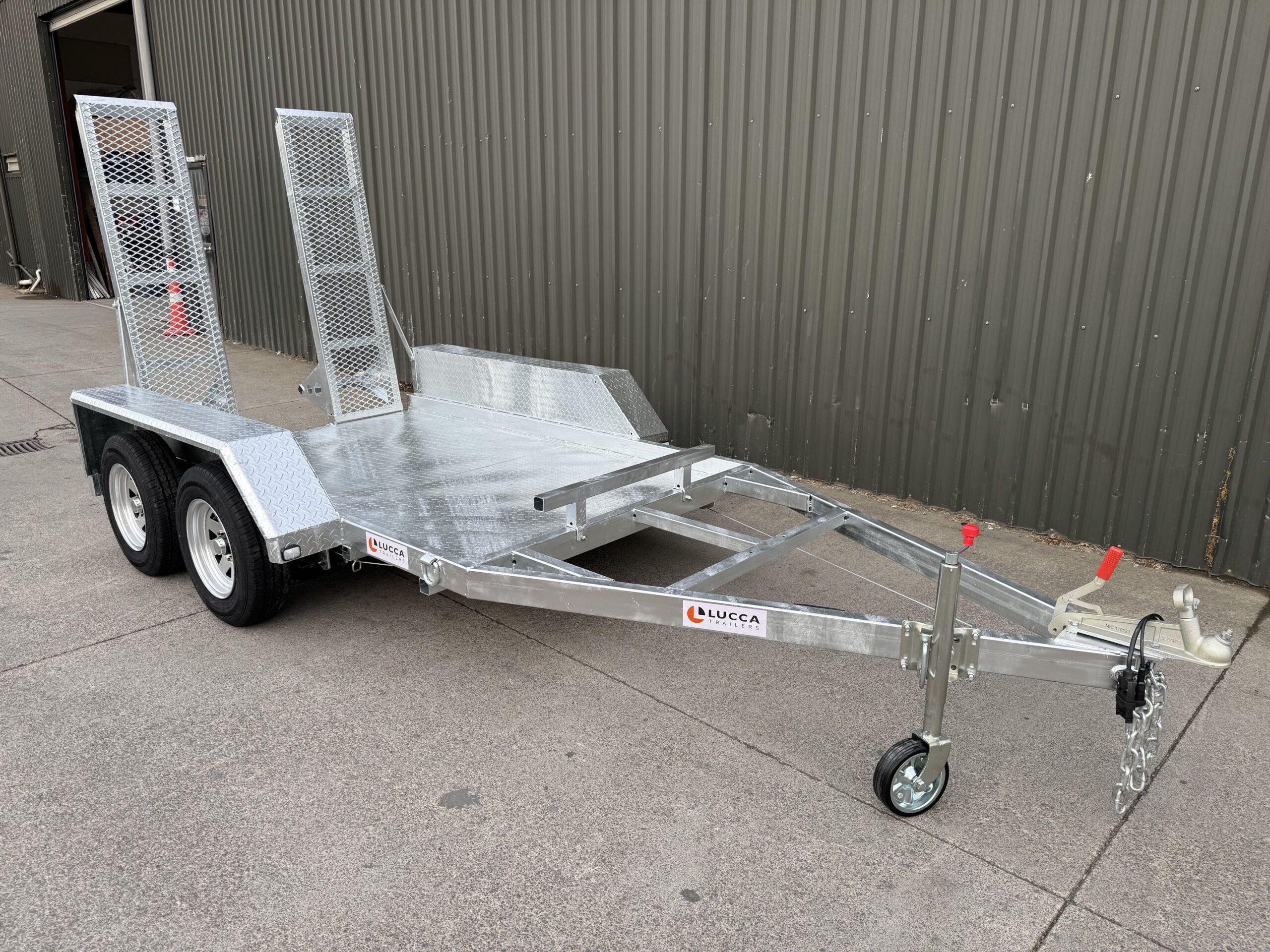 Scissor Lift Trailer | Lucca Trailers