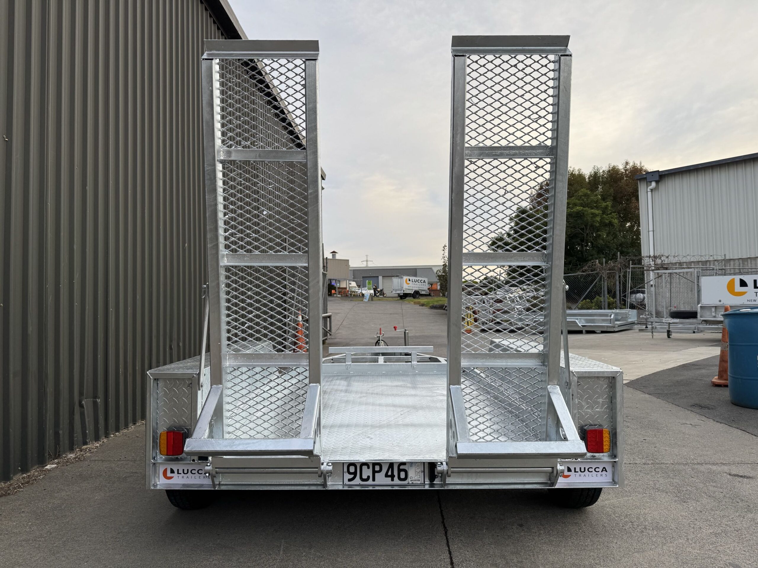 Scissor Lift Trailer | Lucca Trailers